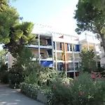 Amazing With Seaview Terrace * Grado-Pineta